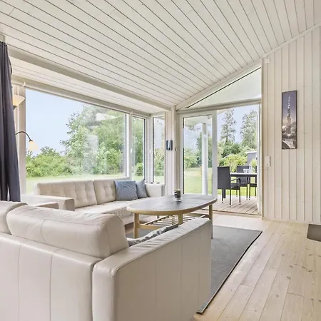 Lovely In With Kitchen Holiday home